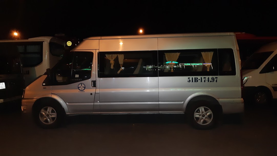 thuê xe du lịch 16 chỗ đi Châu Đốc tại TPHCM