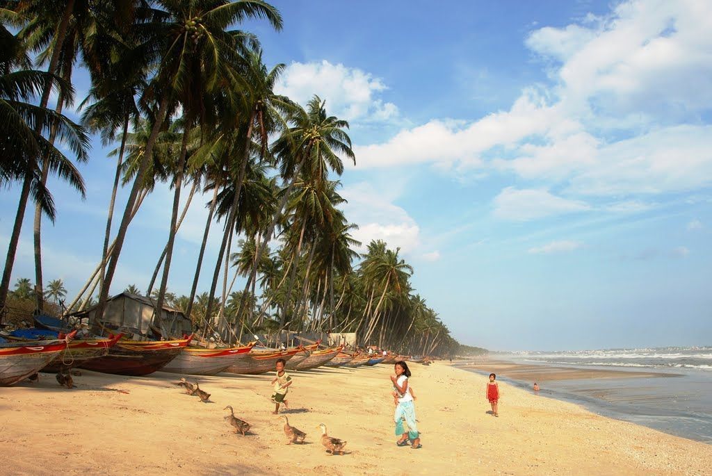 Thuê xe 16 chỗ đi Bãi Rạng Phan Thiết Mũi Né