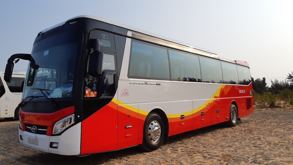 thuê xe 45 chỗ từ TPHCM đi Bàu trắng Phan Thiết giá tốt nhất