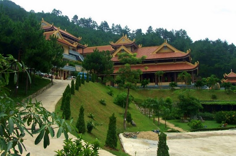 Thiền Viện Trúc Lâm Phương Nam Cần Thơ Thuê xe 29 chỗ từ TPHCM du lịch Thiền Viện Trúc Lâm Phương Nam Cần Thơ