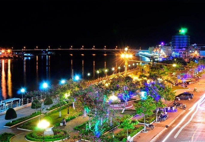 Thành phố Hà Tiên về đêm