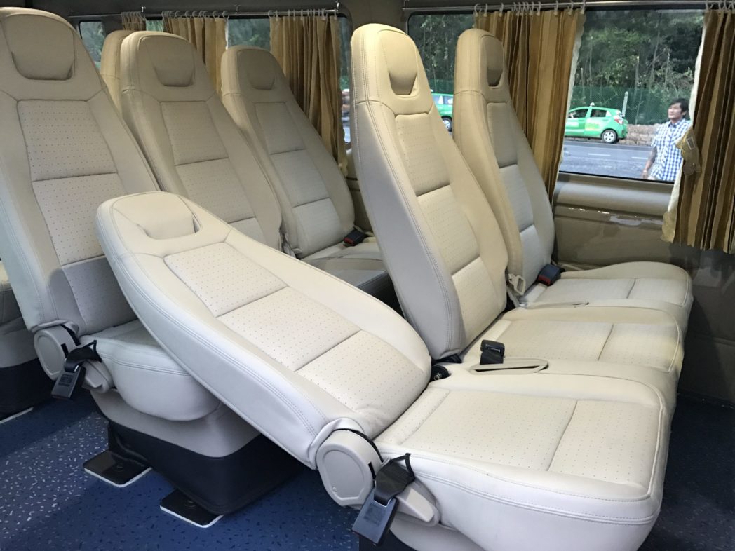 Nội thất Xe Phi Loan 16 chỗ ghế ngã bọc da Nội thất Xe Phi Loan 16 chỗ ghế ngã bọc da