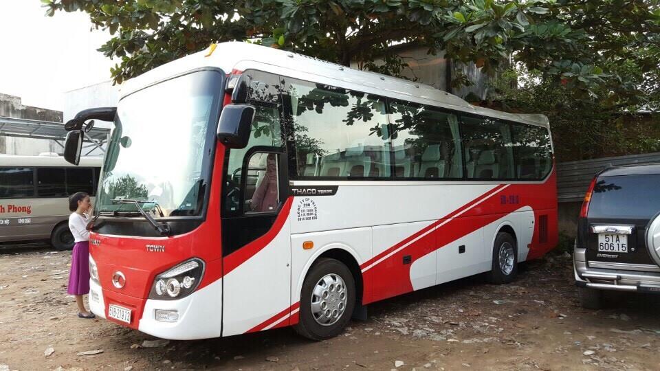 Xe Phi Loan 29 chỗ trên một hành trình
