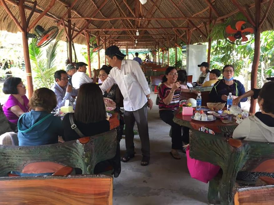 Du ngoạn sông Mekong khám phá các cù lao, thưởng thức trái cây nghe đờn ca tài tử