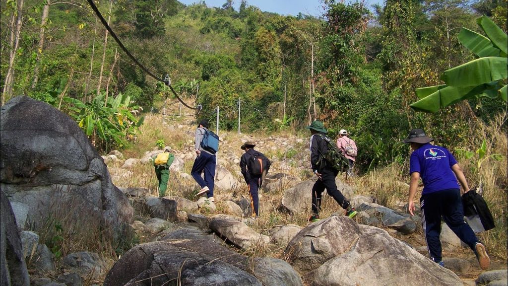 Cung đường trekking núi Chứa Chan