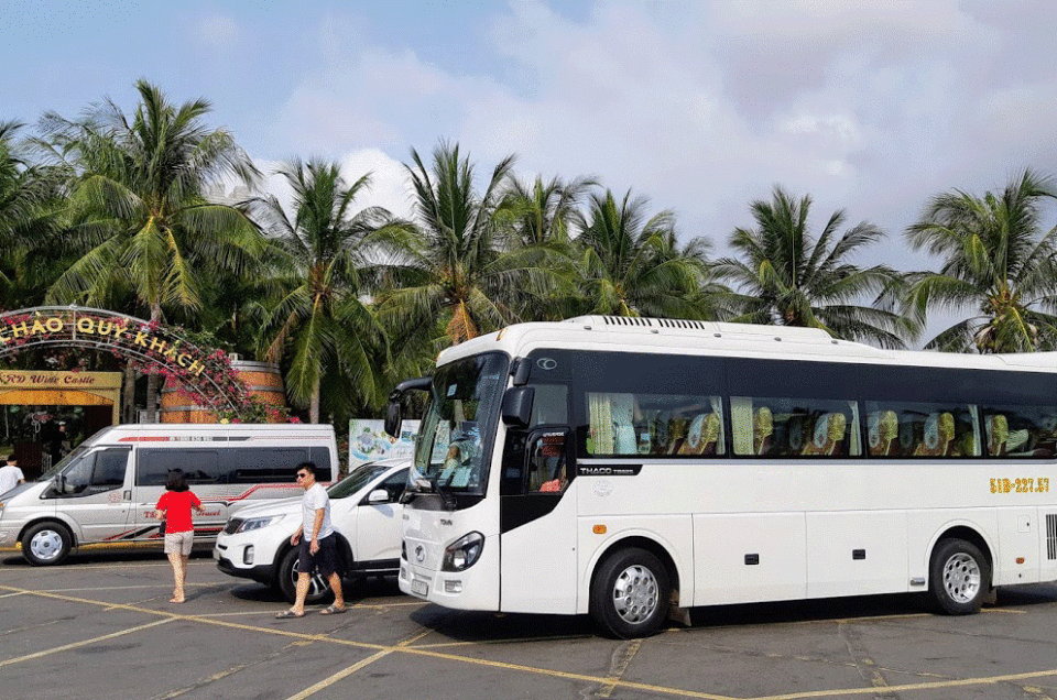 Xe Phi Loan 29 chỗ tại SeaLink City