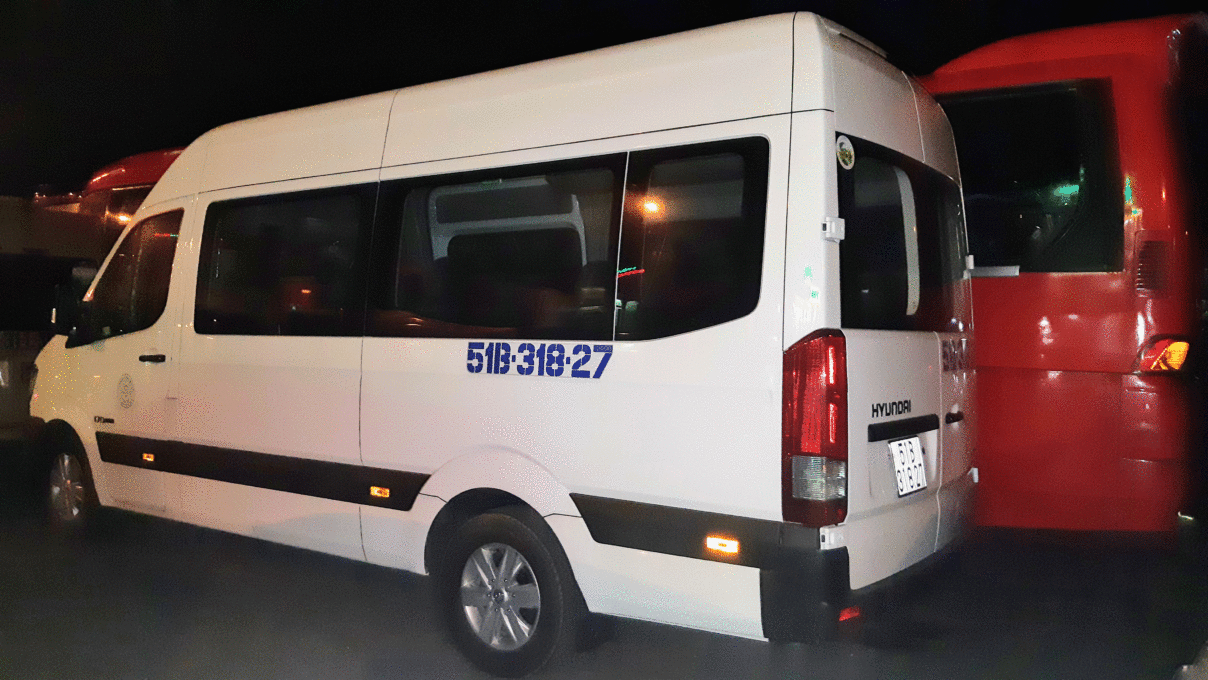 Hyundai Solati 16 chỗ tại Châu Đốc