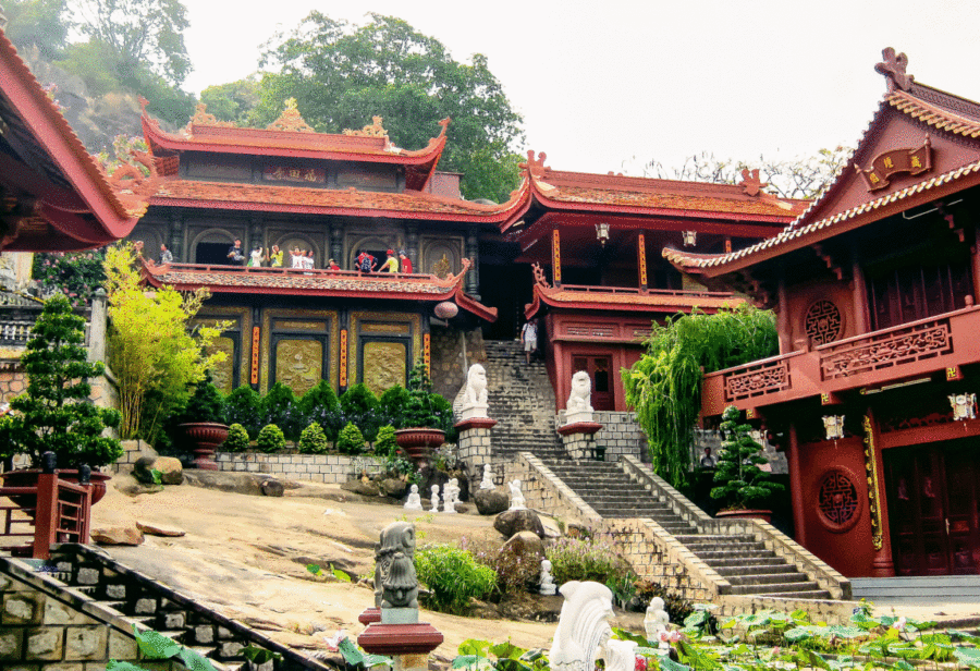Thuê xe 45 chỗ đi Châu Đốc tại TPHCM - Hành hương tham quan vãn cảnh chùa Phước Điền