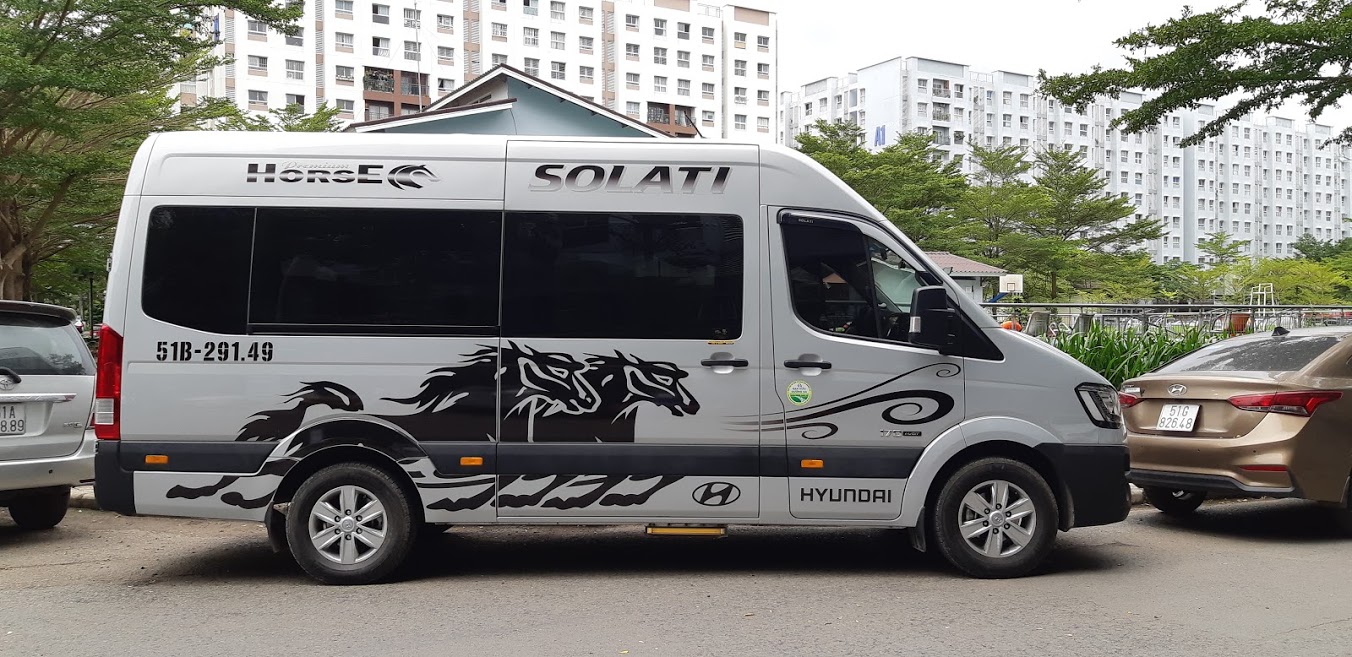 Thuê xe 16 chỗ cao cấp Hyundai Solati