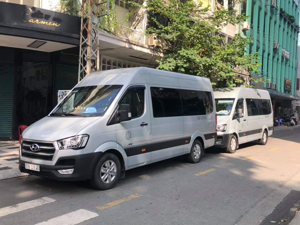 Thuê xe 16 chỗ Hyundai Solati đi Đà Lạt