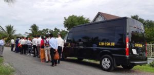 Thuê xe 16 chỗ đi đám cưới tại TPHCM