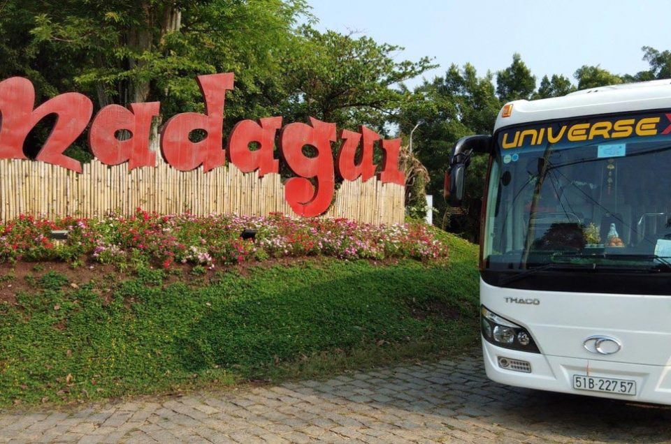 Thuê xe du lịch 16-29-45 chỗ đi KDL Madagui Forest City Lâm Đồng
