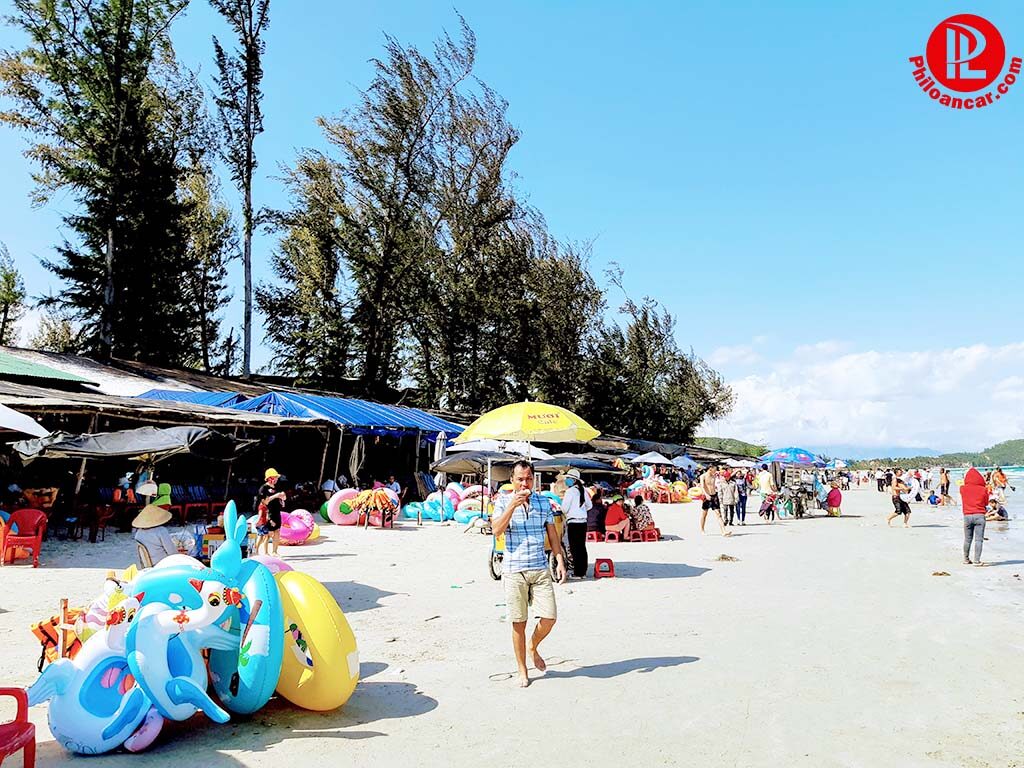 Bãi tắm tự do tại biển Dốc Lết Bãi tắm tự do tại biển Dốc Lết