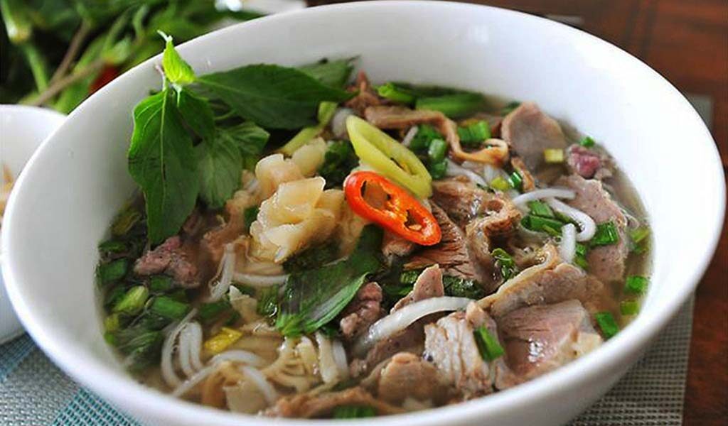 Phở khuya Lạc Hà Phan Thiết